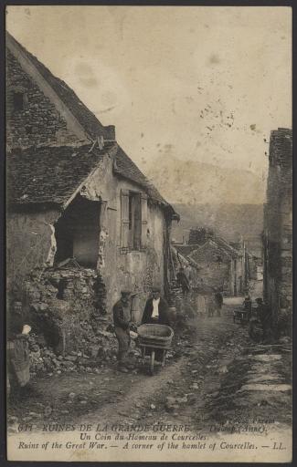 Treloup (aujourd'hui Trélou-sur-Marne). - Maison endommagée du hameau de Courcelles.
