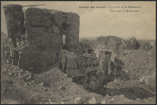 Chavignon. - Ruines du fort (vues 1-2) et de la ferme de La Malmaison (vue 3). Calvaire (vue 4).