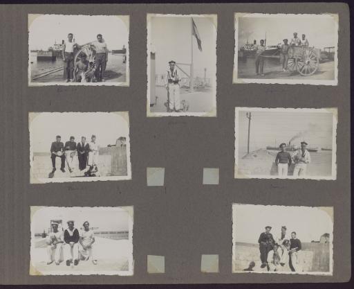 Dans le camp militaire de Casablanca, souvent légendé "batterie du P.E.R." ou simplement "P.E.R." (la signification de ce sigle reste inconnue) : François GÉRARD et ses compagnons d'armes (vues 1-9), [une tour de contrôle] sur le port (vue 3, cliché au centre, vues 10-11), le pavillon français (vues 12-13), animaux (vues 14-15).