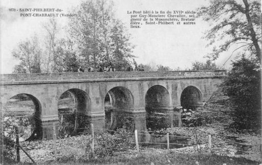 Le pont sur le Grand Lay (vue 1), le pont Charron (vues 2-3) / Dugleux phot. (vue 2), C. Jouffelot phot. (vue 3).