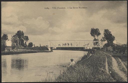Ponts : pont sur la Sèvre niortaise (vues 1 et 2).