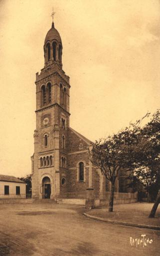 Église Sainte-Croix : clocher, intérieur, chaire.