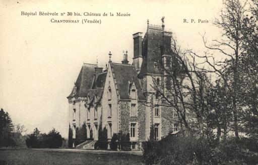L'hôpital bénévole n° 30 bis, pendant la Première Guerre mondiale, au château de la Mouhée (vue 1 à 3). Le foyer logement "les Croisettes" (vue 4).
