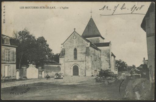 L'église : charrette (vue 1), enfants et mairie (vue 2), bascule (vue 3), le Lay au premier plan (vue 4) / J. Emerit phot. (vue 4).