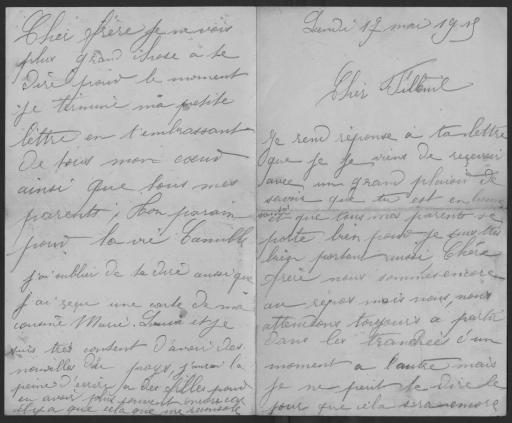 (1 Num 1/104). 1 lettre de Camille Billaud à son filleul, 17 mai 1915 ; 1 lettre reçue par Camille de l'une de ses soeurs, 7 oct. 1915 ; 2 lettres envoyées aux parents de Camille, dont l'une d'Eugène Crépeau "frère d'armes" de Camille, qui écrit des tranchées après un retour de permission et évoque le souvenir de son "cher ami Camille" qui a perdu la vie "après avoir tant souffert ". Il indique qu'il est à 300 mètres de lui et qu'il vient de lui faire une visite et de faire dire une messe, 7 oct. 1916.