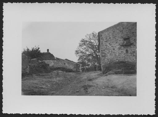 (176 J 107-2). Mouchamps. - Ferme de la Garnerie. 1 photographie.