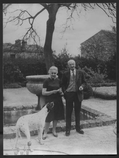 (176 J 38). Louis Merle et son épouse, s.d. - 1 photographie.