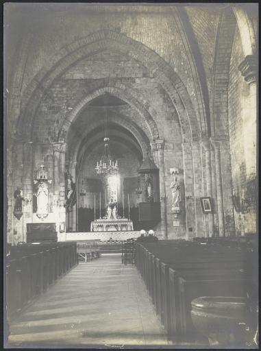 (60 J 477). Eglise d'Angles (5 photographies)
