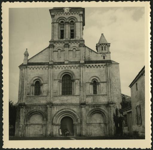 (60 J 477). Eglise de Nieul-sur-l'Autise (5 photographies)