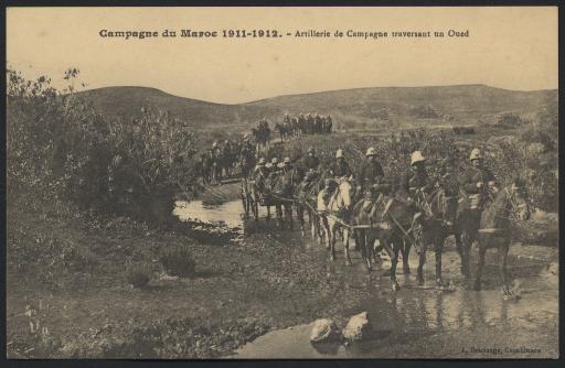 (176 J 120). Maroc. - 2 cartes postales de la campagne militaire de 1911-1912, et 4 de navires affectés au transport de troupes.